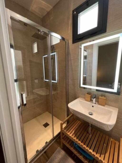 Deluxe Twobedroom Apartment Seville Downtown Exterior photo
